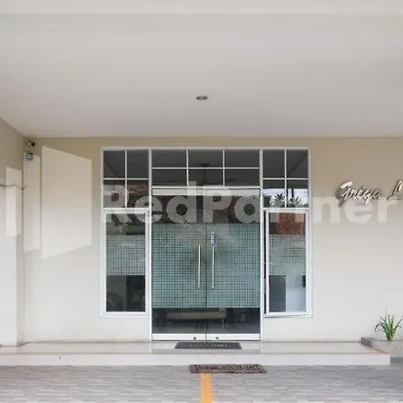 OYO 3930 Griya Loka Syariah-2